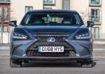 Lexus ES300h 2019 года (UK)